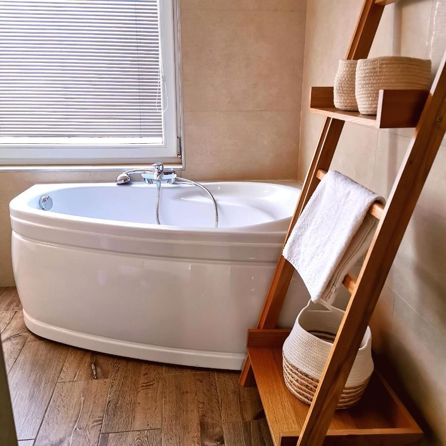 ברטיסלאבה Cozyhome Retro Apartment מראה חיצוני תמונה
