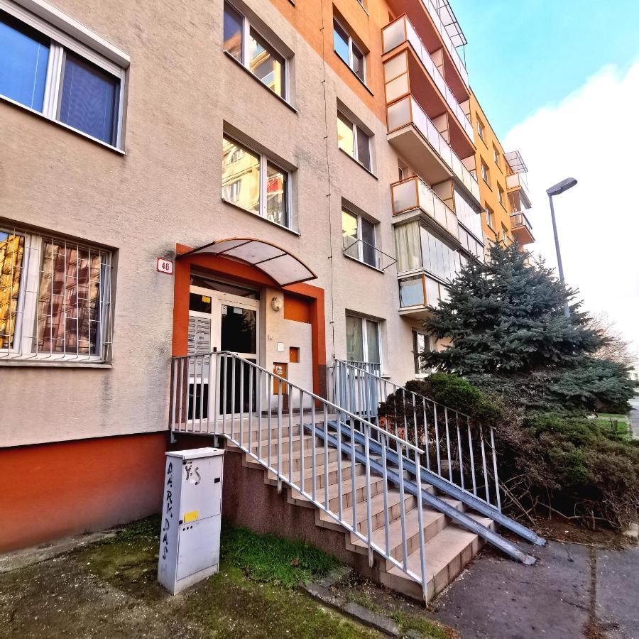 ברטיסלאבה Cozyhome Retro Apartment מראה חיצוני תמונה